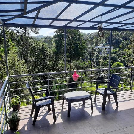 Letstay Vythiri Hill Palace Buitenkant foto