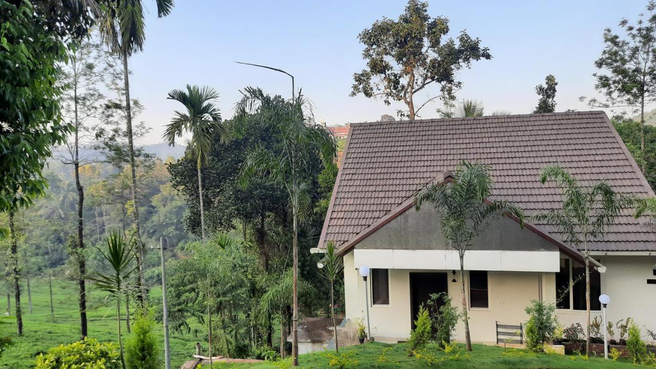 Letstay Vythiri Hill Palace Buitenkant foto