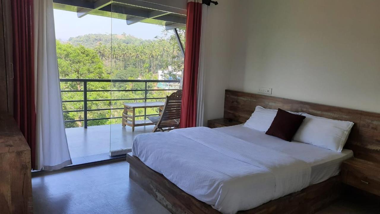 Letstay Vythiri Hill Palace Buitenkant foto