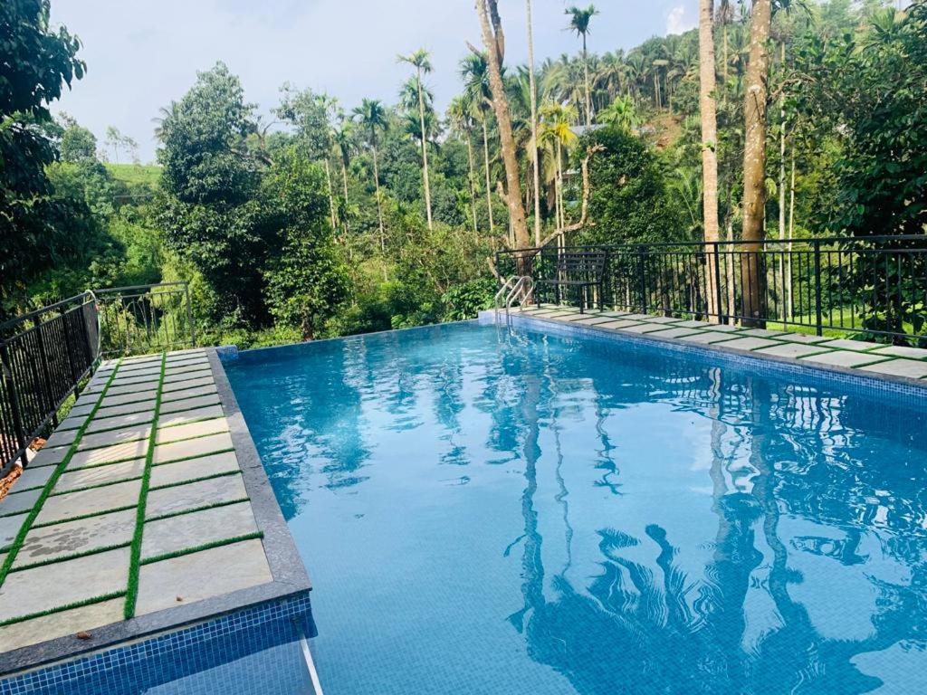 Letstay Vythiri Hill Palace Buitenkant foto