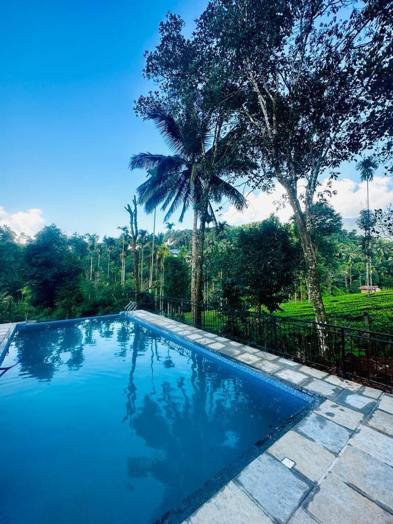 Letstay Vythiri Hill Palace Buitenkant foto