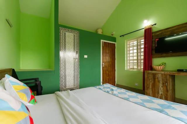 Letstay Vythiri Hill Palace Kamer foto